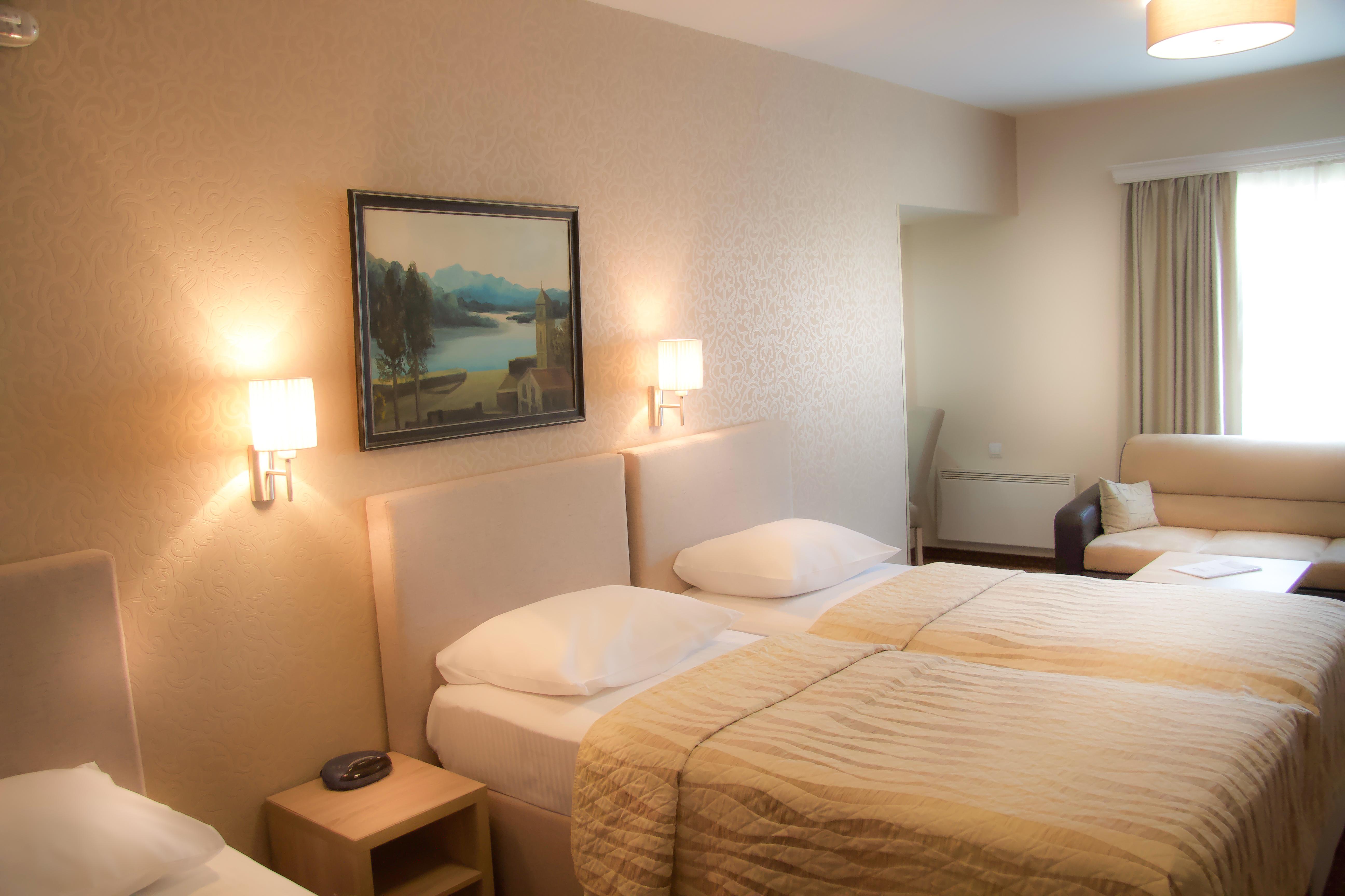 Philia Hotel Подгорица Экстерьер фото