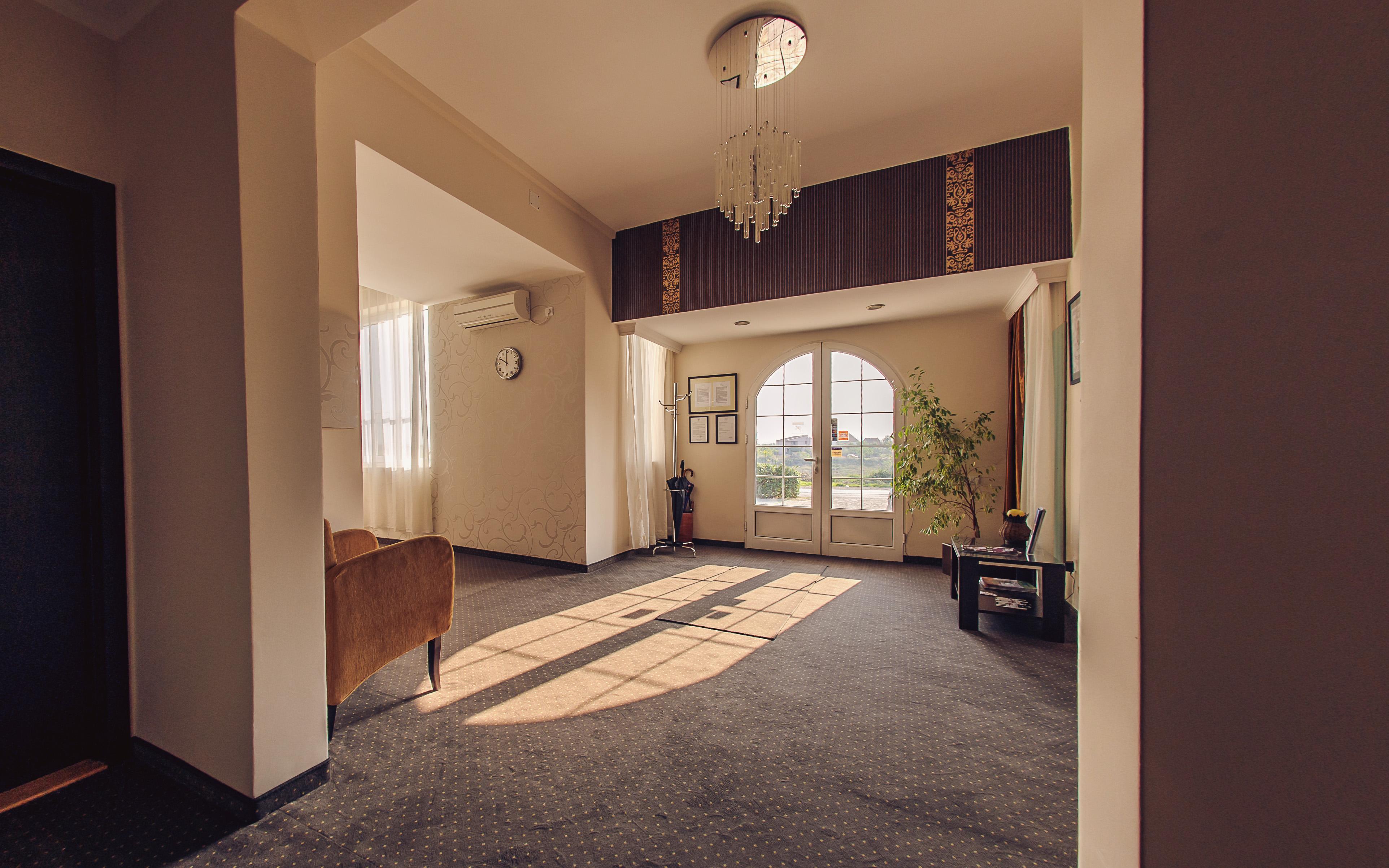 Philia Hotel Подгорица Экстерьер фото