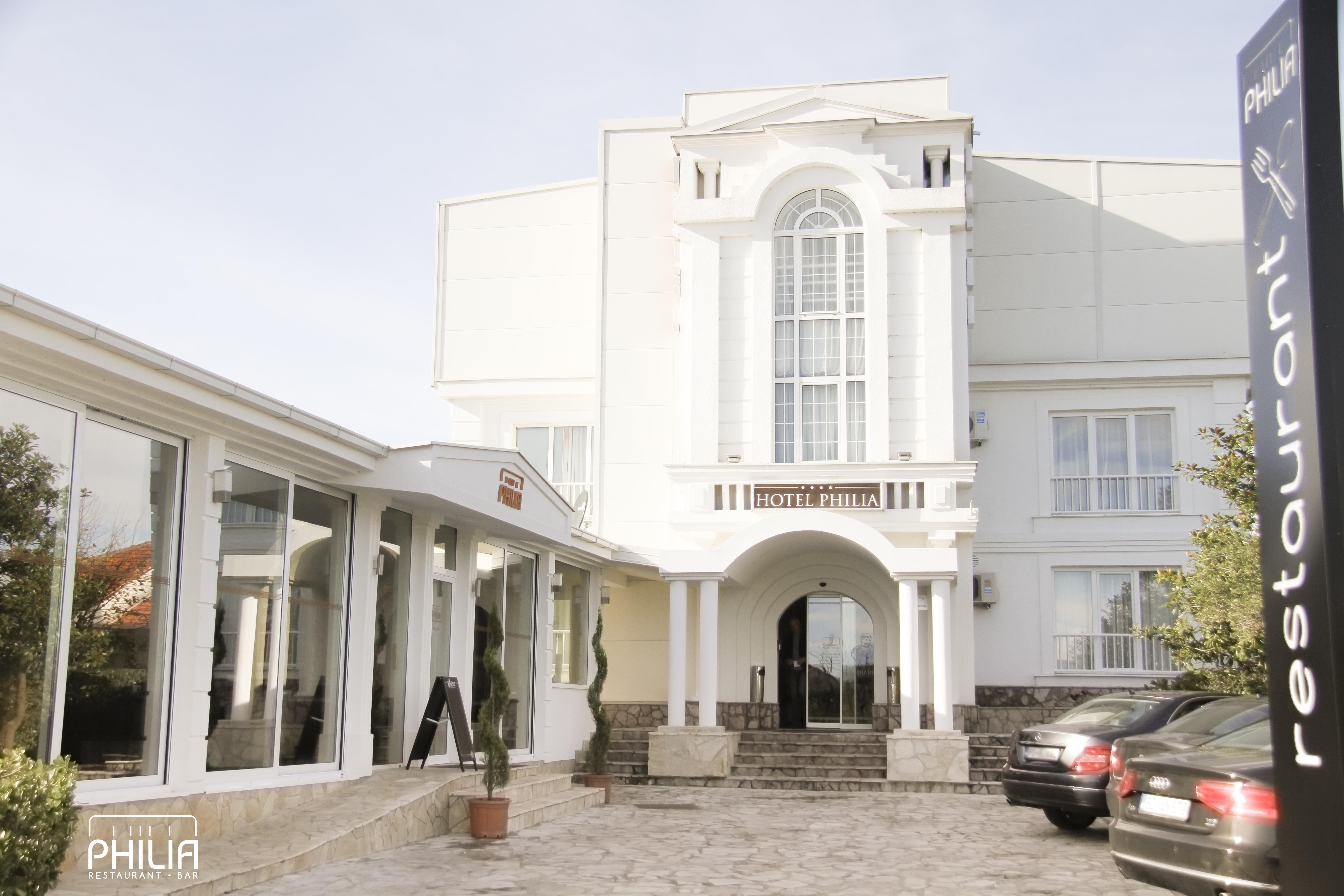 Philia Hotel Подгорица Экстерьер фото