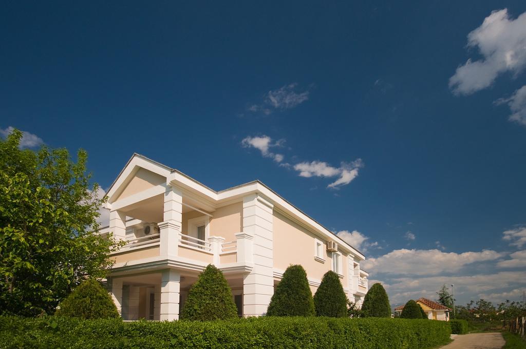 Philia Hotel Подгорица Экстерьер фото